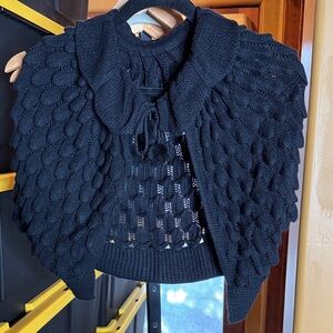 Douer Mili Black Paris Knitted Cape
Shawl Shrug Capelet Sweater Girls Size 12